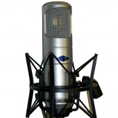 INVOTONE CM400L - профессиональный ламповый студийный конденсаторный микрофон, кейс, паук